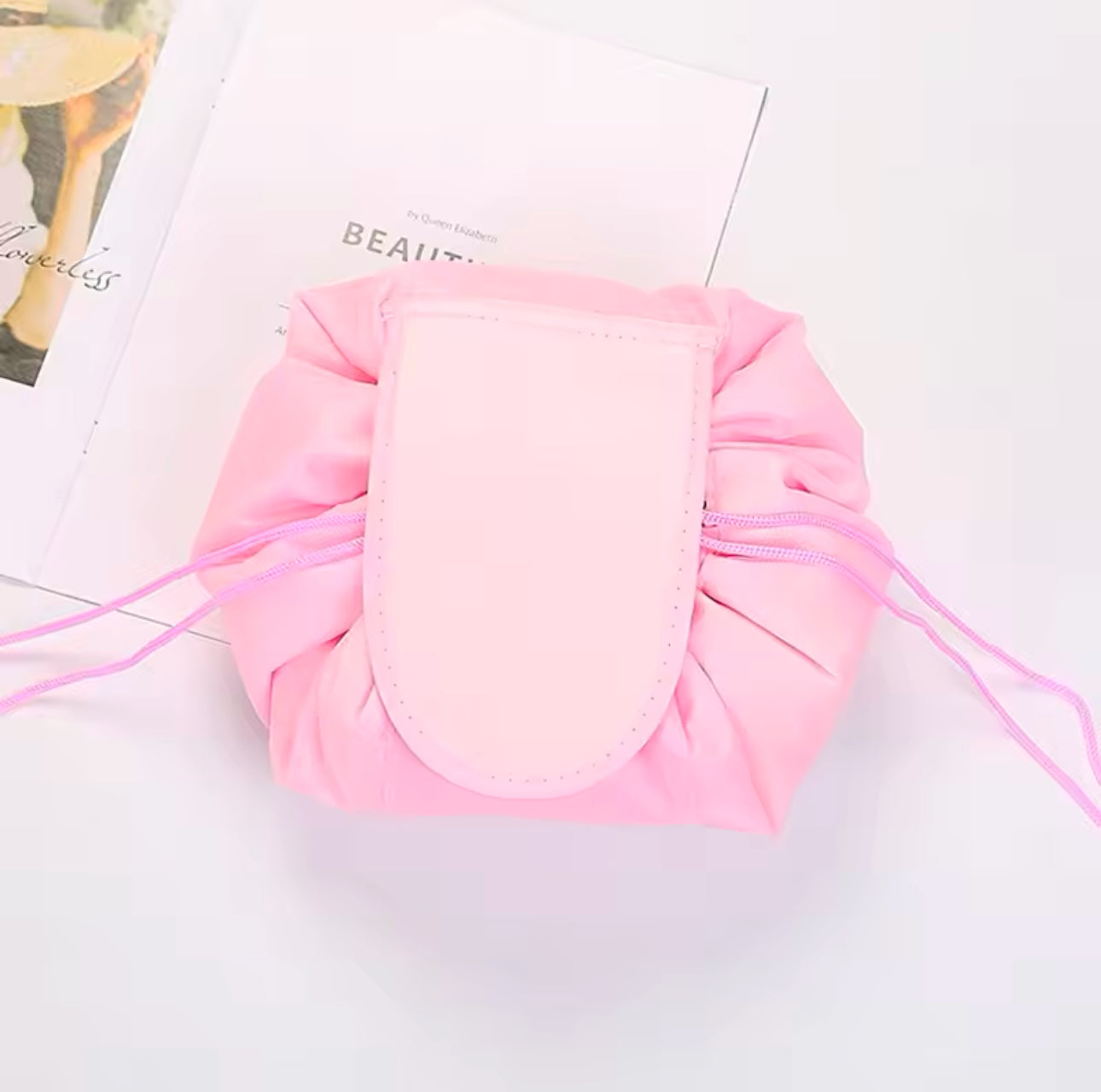 Travel cosmetic bag
