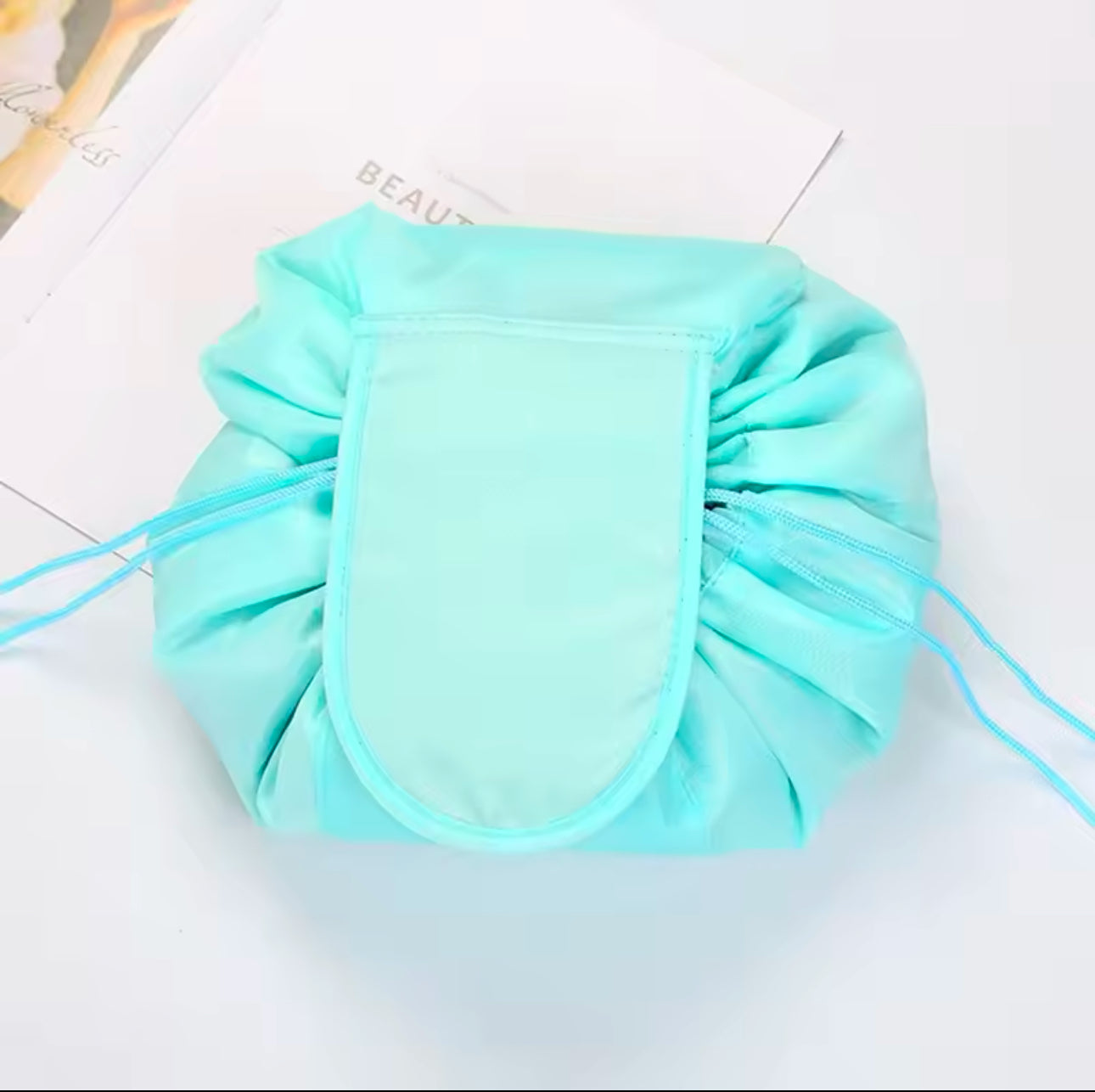 Travel cosmetic bag