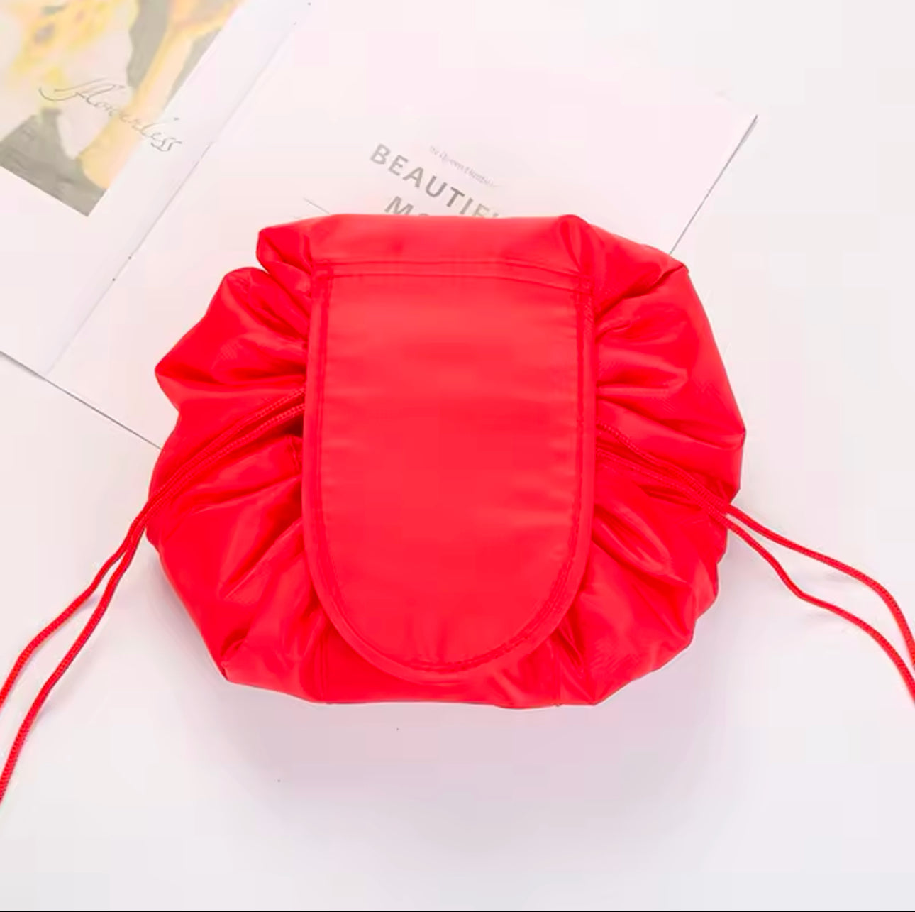 Travel cosmetic bag